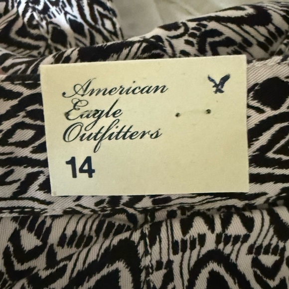 American Eagle shorts • NWT • Women’s size 14 - Picture 5 of 8